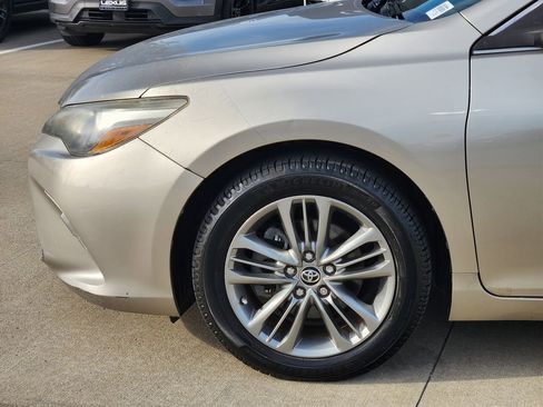 Used 2016 Toyota Camry SE image 8