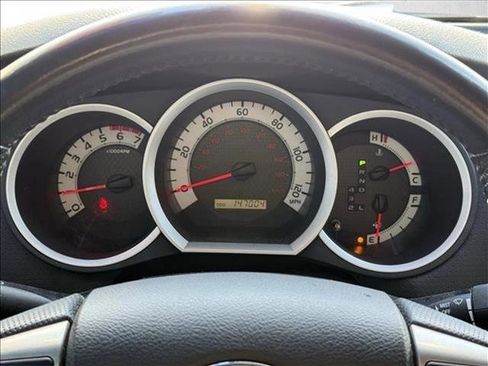 Used 2014 Toyota Tacoma PreRunner image 11