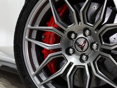 Used 2025 Chevrolet Corvette Z06 image 15