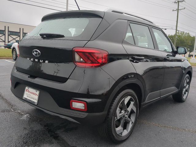 Used 2026 Hyundai Venue SEL FWD image 4