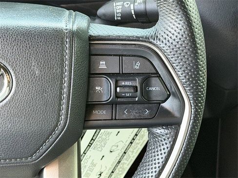 Used 2025 Toyota Tundra Limited image 16