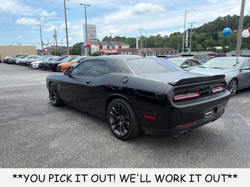 Used 2022 Dodge Challenger R/T Scat Pack RWD image 4