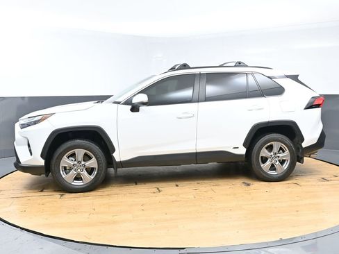 Used 2025 Toyota RAV4 LE AWD/4WD image 6