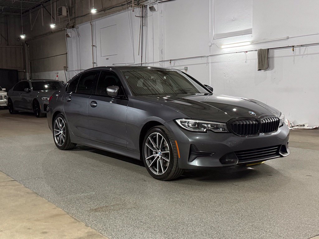 Used 2021 BMW 330i xDrive Sedan w/ Driving Assistance Package AWD/4WD image 4