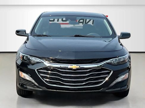 Used 2024 Chevrolet Malibu LT FWD image 2