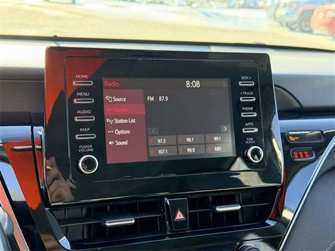 Used 2022 Toyota Camry SE image 20