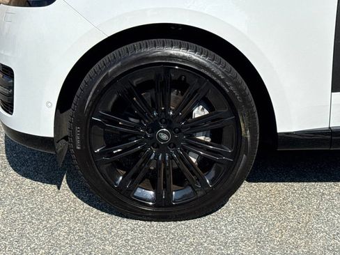 Certified 2024 Land Rover Range Rover Long Wheelbase SE AWD/4WD image 9