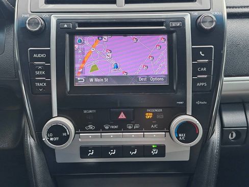 Used 2012 Toyota Camry SE FWD image 25
