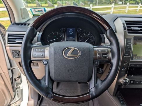 Used 2019 Lexus GX 460 Premium AWD/4WD image 23