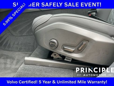 Certified 2025 Volvo XC90 B5 Plus AWD/4WD image 32