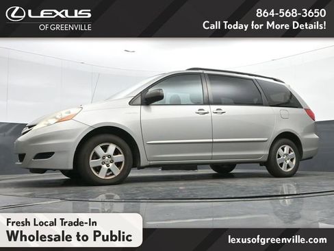 Used 2010 Toyota Sienna LE image 16