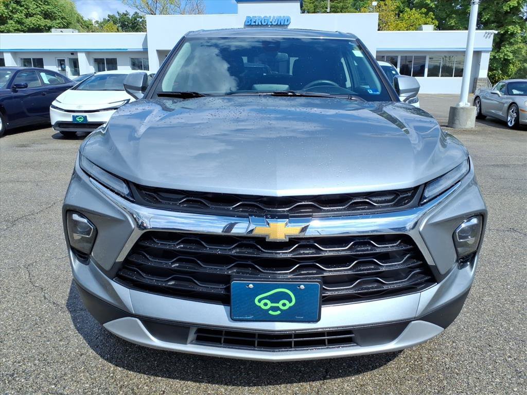 Certified 2025 Chevrolet Blazer LT FWD image 9