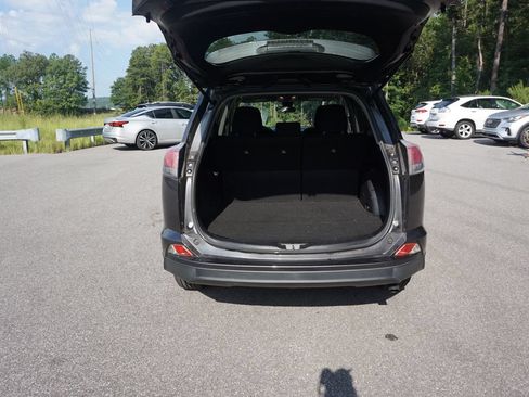 Used 2017 Toyota RAV4 LE FWD image 14
