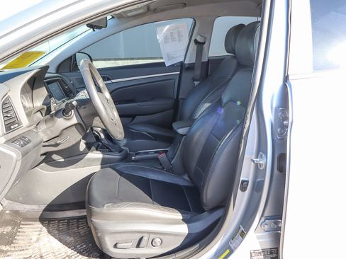 Used 2017 Hyundai Elantra Limited image 7