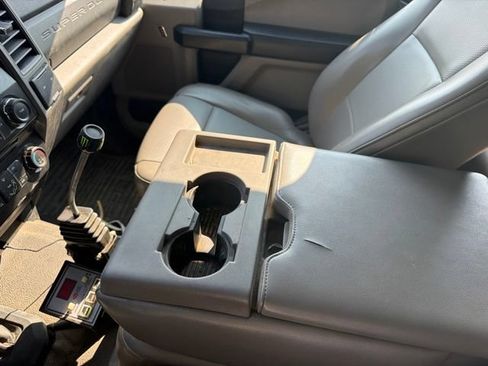 Used 2018 Ford F550 4x4 SuperCab Super Duty image 27