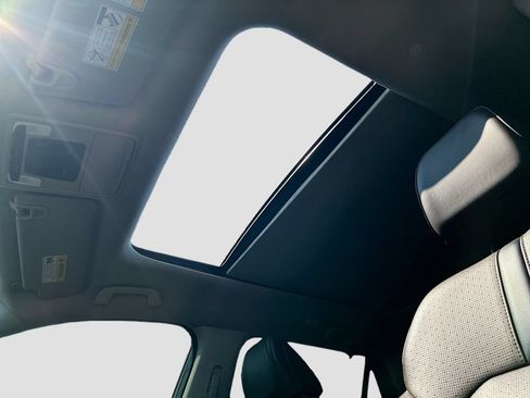 Used 2023 Honda Pilot Elite image 22