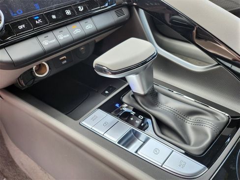 New 2025 Hyundai Elantra SEL image 25