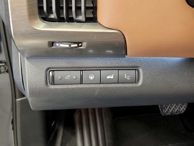 Used 2025 Nissan Pathfinder Platinum w/ Cargo Package AWD/4WD image 19