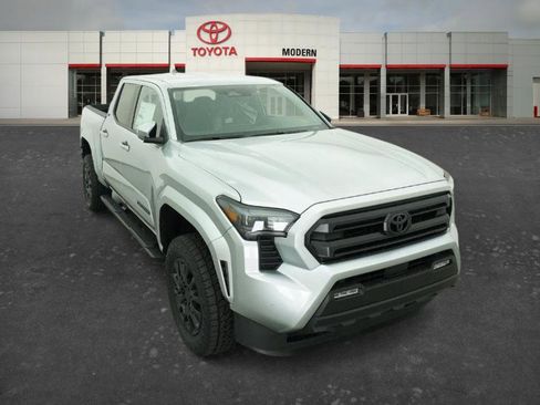 New 2026 Toyota Tacoma SR5 AWD/4WD image 12