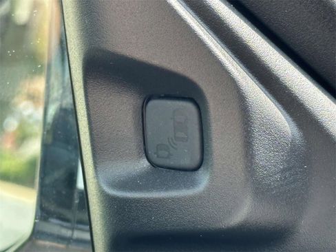 Certified 2024 Acura MDX SH-AWD w/ Technology Package image 23