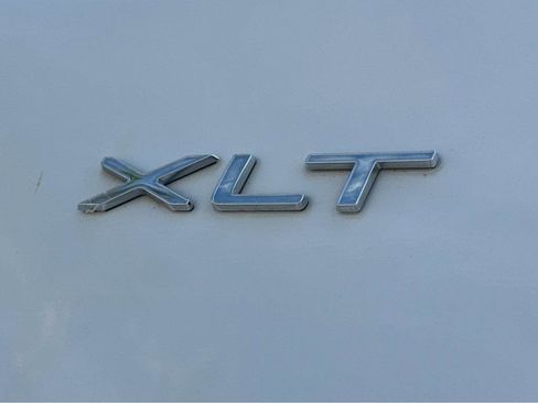 Used 2023 Ford Transit 350 XLT image 38