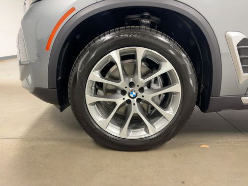 New 2026 BMW X5 sDrive40i w/ Premium Package image 12