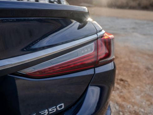 Used 2021 Lexus ES 350 Premium image 11