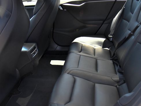 Used 2018 Tesla Model S 75D AWD/4WD image 34