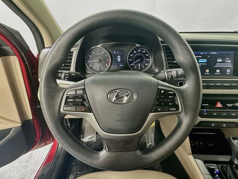 Used 2018 Hyundai Elantra SEL FWD image 11