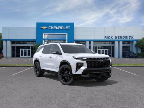 New 2026 Chevrolet Traverse RS w/ LPO, Floor Liner Package image 2