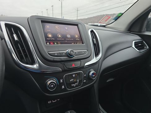 Used 2020 Chevrolet Equinox LT image 25