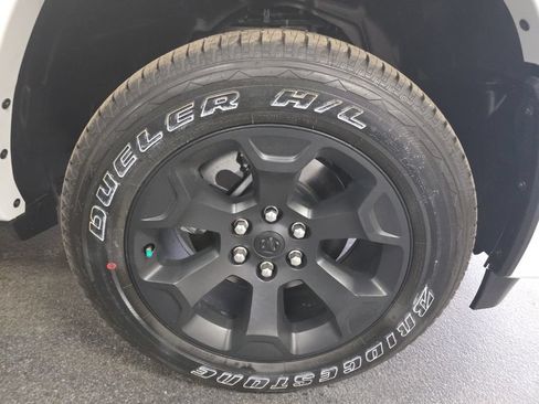 New 2026 RAM 1500 Big Horn AWD/4WD image 13