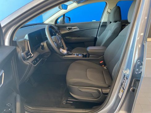 Used 2025 Kia Sportage LX AWD/4WD image 10