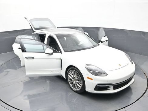 Certified 2020 Porsche Panamera 4 AWD/4WD image 31
