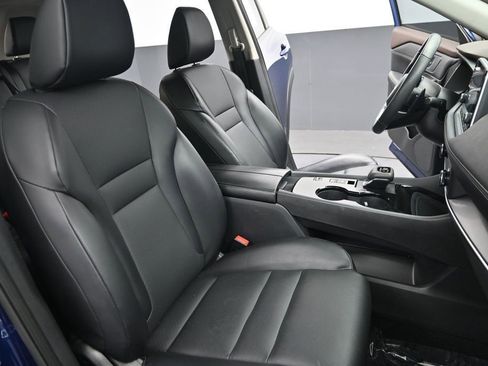 Used 2023 Nissan Rogue SV w/ SV Premium B Package FWD image 32