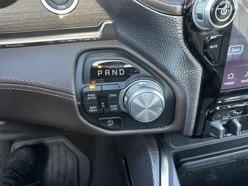 Used 2025 RAM 1500 Limited w/ Trailer Tow Group image 20