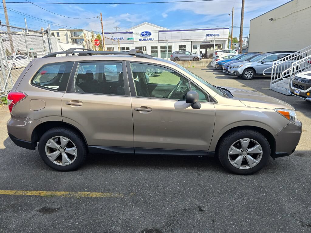 Used 2015 Subaru Forester 2.5i w/ Alloy Wheel Package AWD/4WD image 7