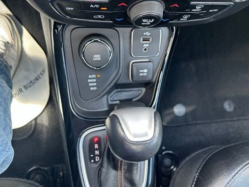 Used 2018 Jeep Compass Limited w/ Navigation Group AWD/4WD image 27