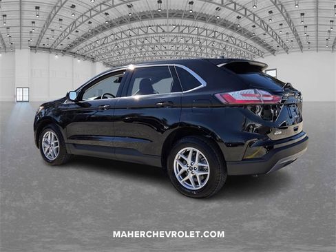 Used 2024 Ford Edge SEL w/ Convenience Package image 5