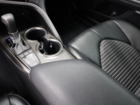 Certified 2024 Toyota Camry SE FWD image 17