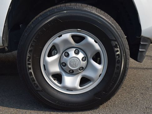 Certified 2020 Toyota Tacoma SR w/ SR Convenience Package AWD/4WD image 28