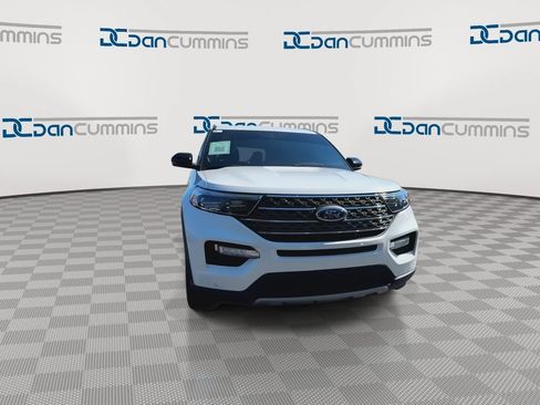 Used 2021 Ford Explorer King Ranch w/ Premium Technology Package AWD/4WD image 3