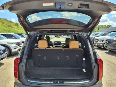 Used 2021 Kia Telluride SX w/ Nightfall Edition Package AWD/4WD image 12