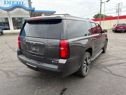 Used 2018 Chevrolet Suburban Premier w/ RST Edition AWD/4WD image 7