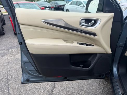 Used 2017 INFINITI QX60 Luxe w/ Premium Plus Package AWD/4WD image 12