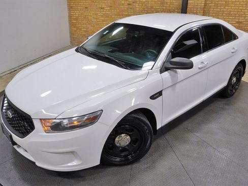 Used 2014 Ford Taurus Police Interceptor AWD image 2