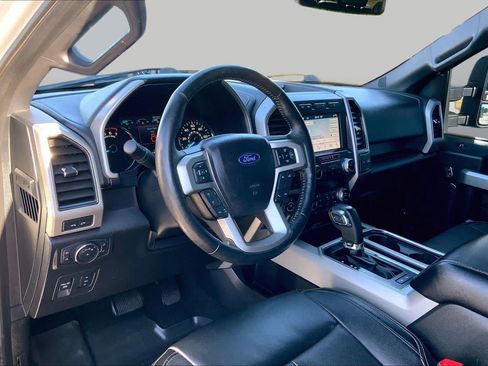 Used 2019 Ford F150 Lariat w/ Equipment Group 502A Luxury AWD/4WD image 18