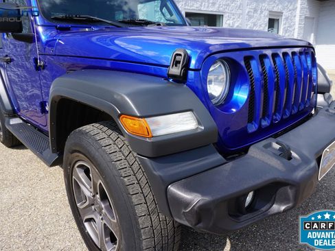 Used 2018 Jeep Wrangler Sport AWD/4WD image 7