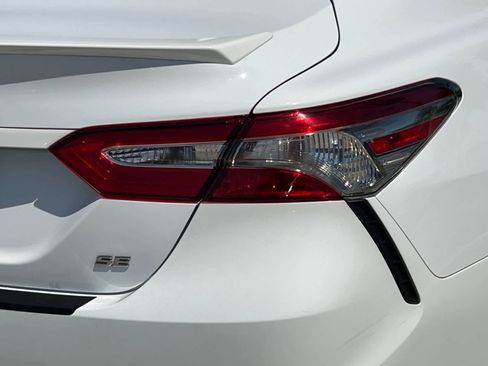 Used 2019 Toyota Camry SE FWD image 27