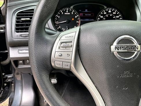 Used 2016 Nissan Altima 2.5 S w/ Power Driver Seat Package FWD image 10